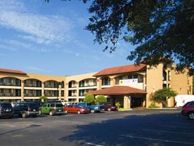 Motel Super 8 By Wyndham University/downtown Area Austin